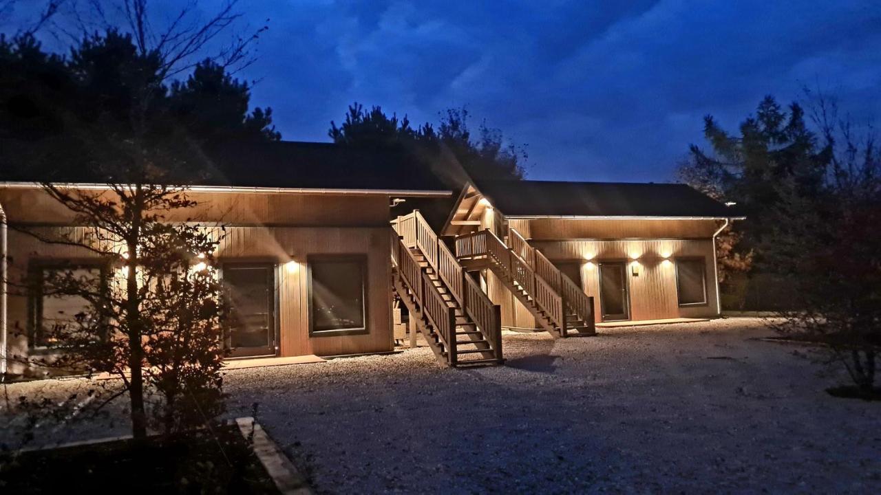 Oberza Pod Zlotym Prosiakiem Hotel Nieborów Eksteriør billede