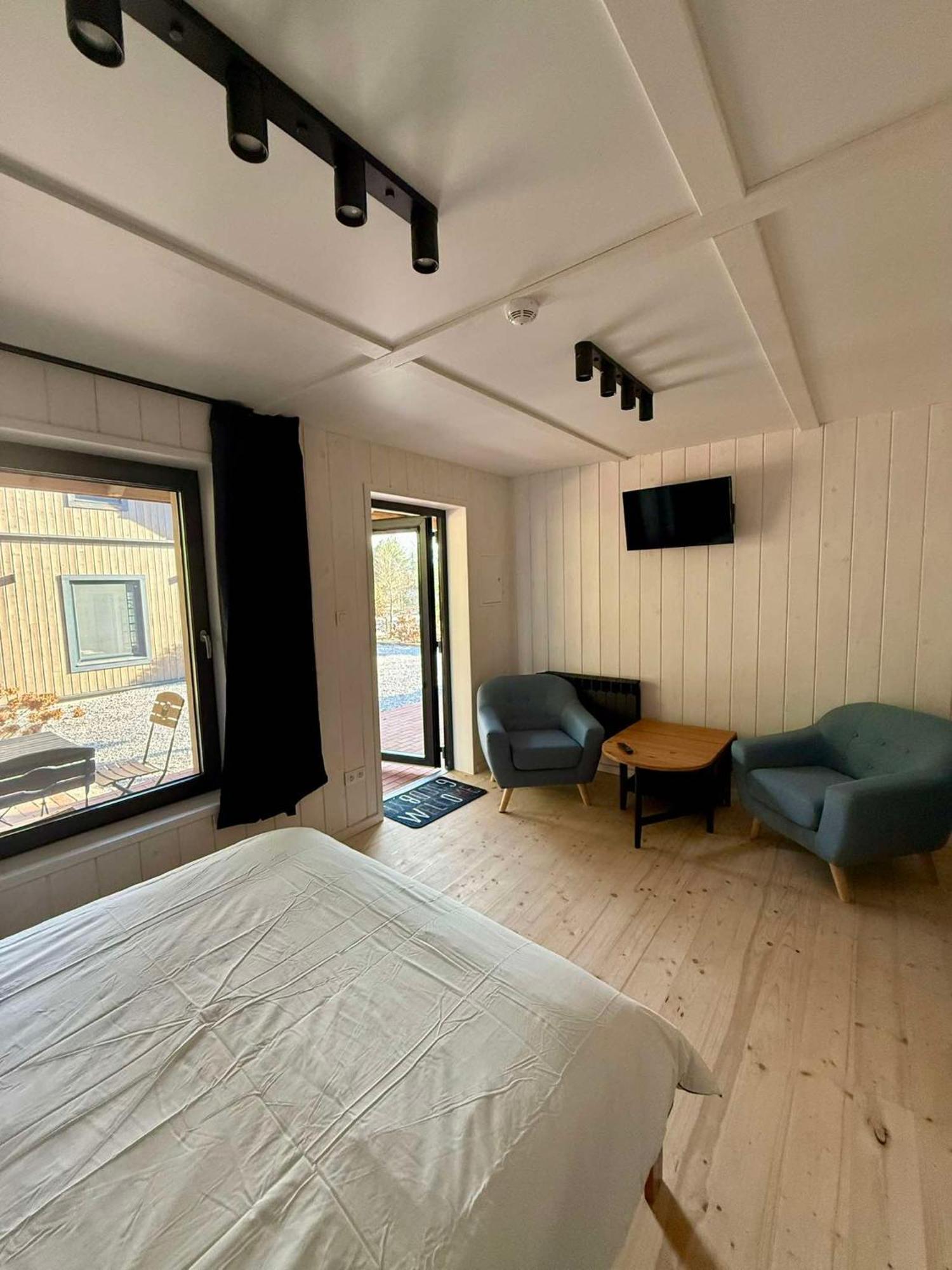 Oberza Pod Zlotym Prosiakiem Hotel Nieborów Eksteriør billede