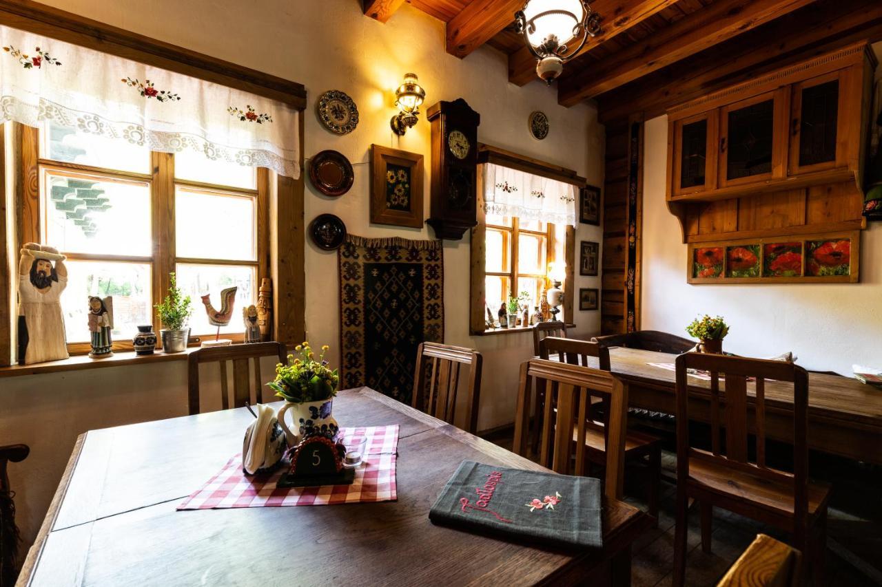 Oberza Pod Zlotym Prosiakiem Hotel Nieborów Eksteriør billede