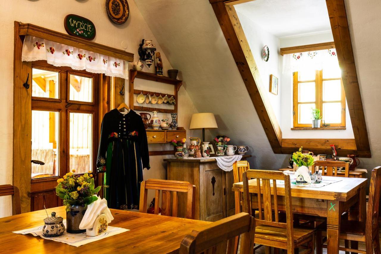 Oberza Pod Zlotym Prosiakiem Hotel Nieborów Eksteriør billede